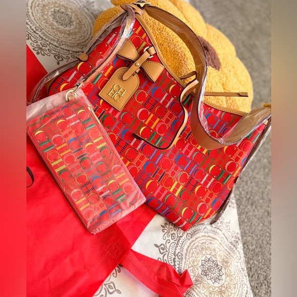 Carolina Herrera Handbags - Carolina Herrera Vibrant CH luxury Shoulder Bag